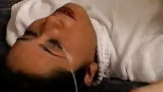 Katie Kash înlănțuită și își prăjește păsărica cu degetele. imagini femei goale