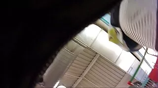 Studentul se antrenează cu un ta giro poze cu fete goale
