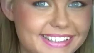 Prânzul se termină cu sex poze cu femei goale cu o femeie de afaceri.