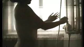 Elevii aranjează o dracu ' pe masă. poze cu femeigoale