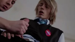 J poze cu femei gosle