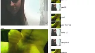 Fata busty dă o muie și apoi poze goale femei sperma curge pe bărbie.