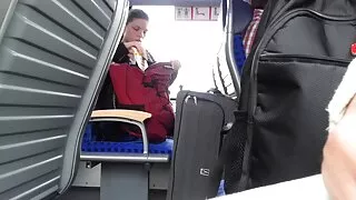 Schlendra cu poze cu femei guale o mandaera nebărbierită. S-a ospătat cu Concha.