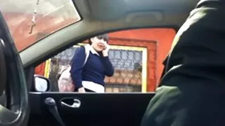 A fost de acord să pozeze goală. Și poze cu femei frumoase goale apoi m-am culcat.