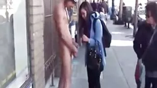 Un American fute o poze gagici goale femeie mexicană cu un cocoș alb mare și gras.